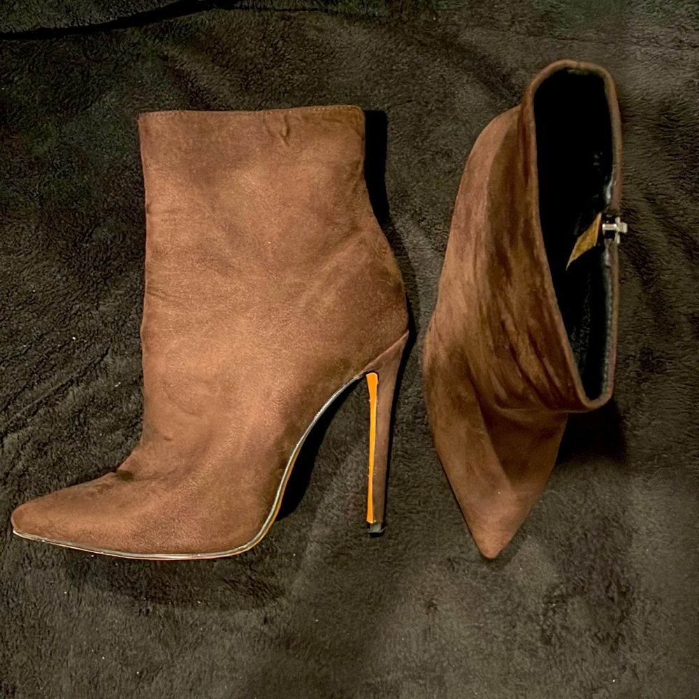 Slightly used chocolate brown, stiletto heel booties, faux suede size 9